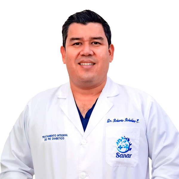 Dr. Roberto Robalino Espinoza
